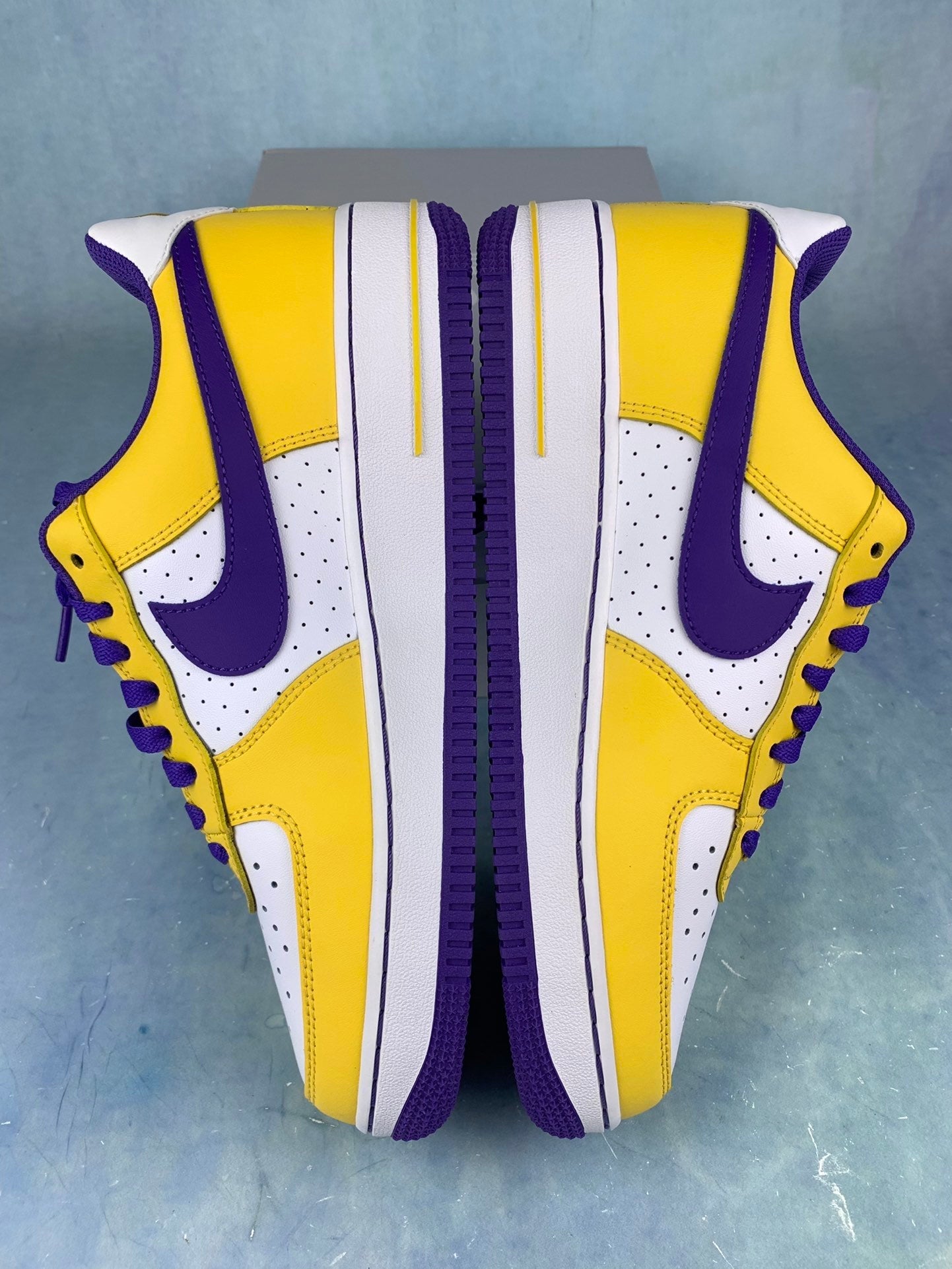 NIKE Air Force 1 Sneakers